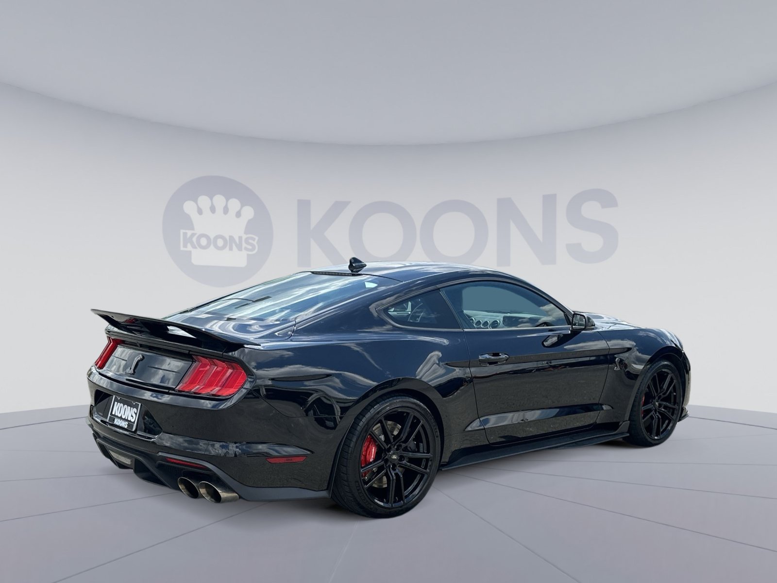 Used 2020 Ford Mustang Shelby GT500 w/ Technology Package RWD image 11