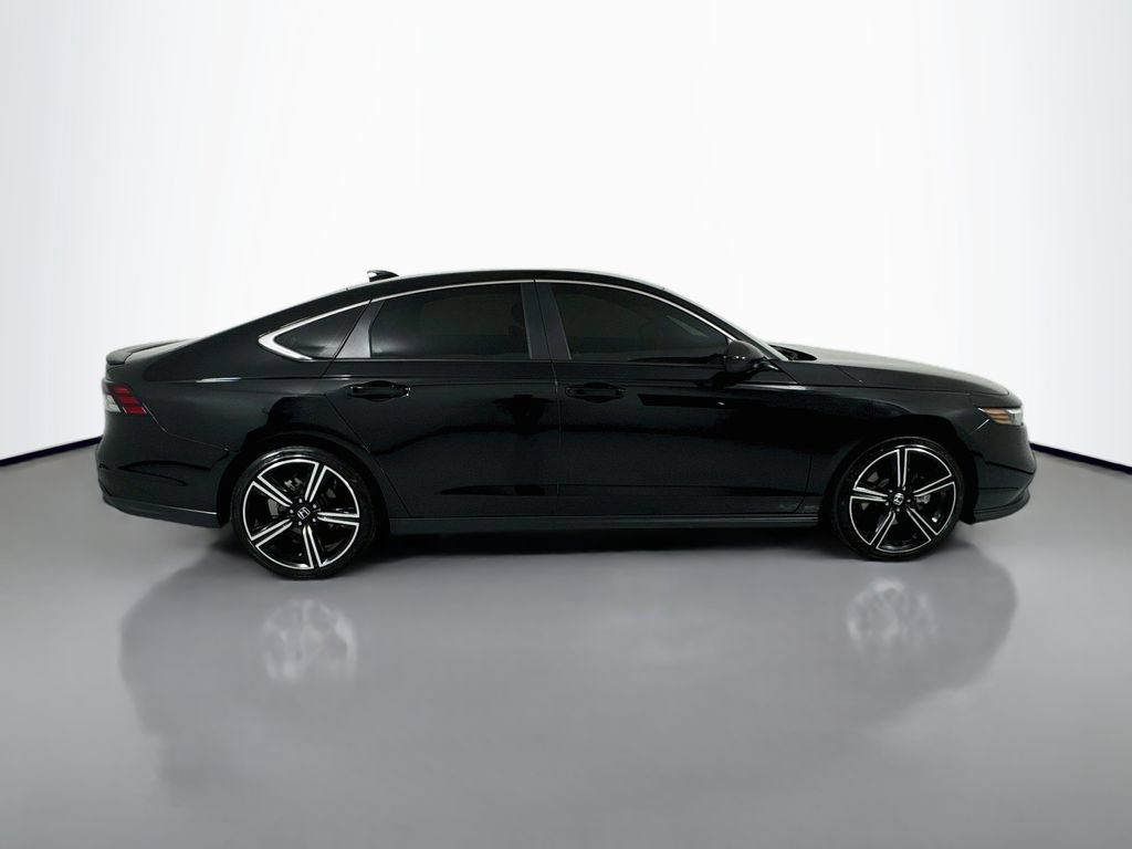 Used 2025 Honda Accord Sport image 8