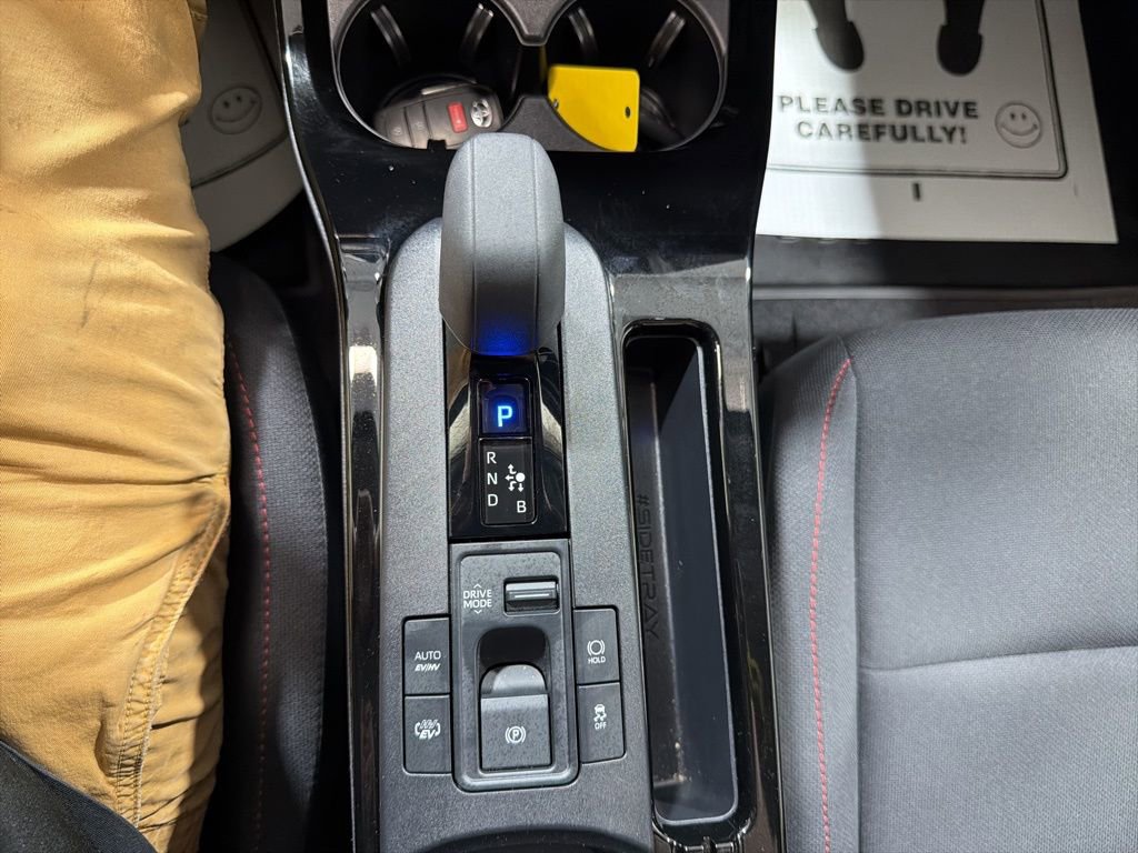 Used 2026 Toyota Prius Plug-In Hybrid FWD image 32