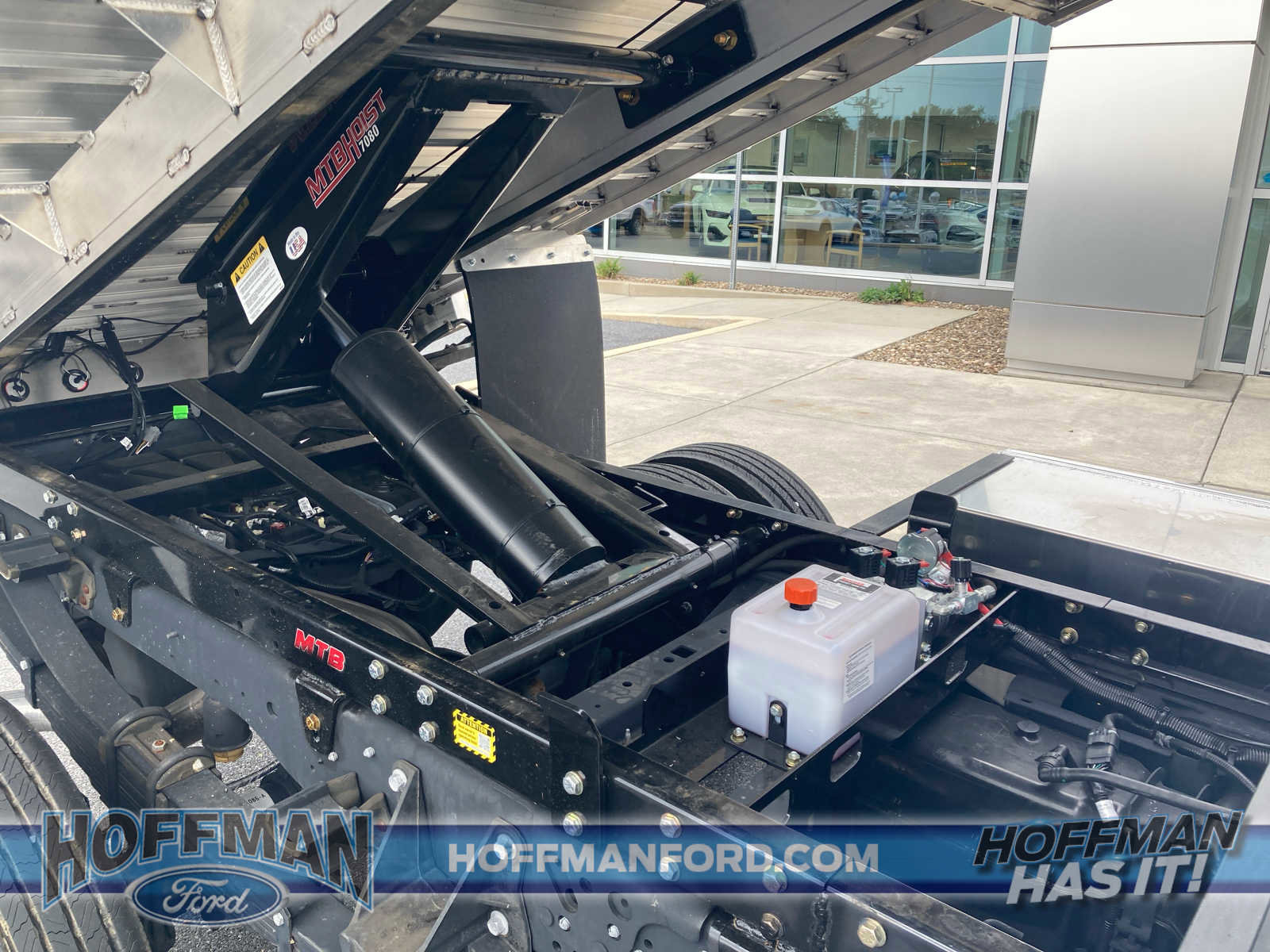 New 2023 Ford F550 4x4 Regular Cab Super Duty image 15