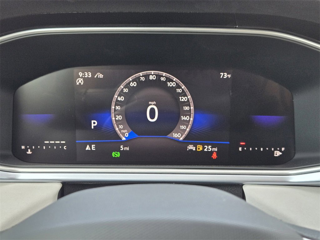 New 2025 Volkswagen Taos SE image 13