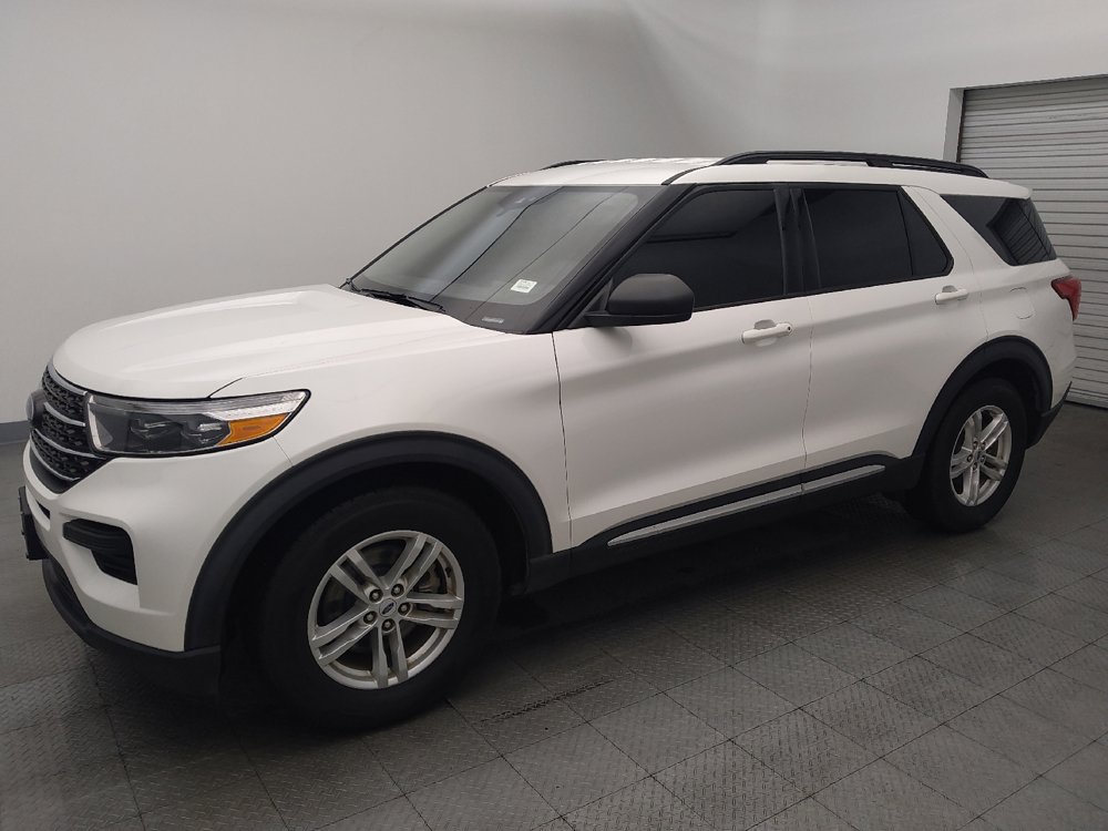 Used 2022 Ford Explorer XLT RWD image 2