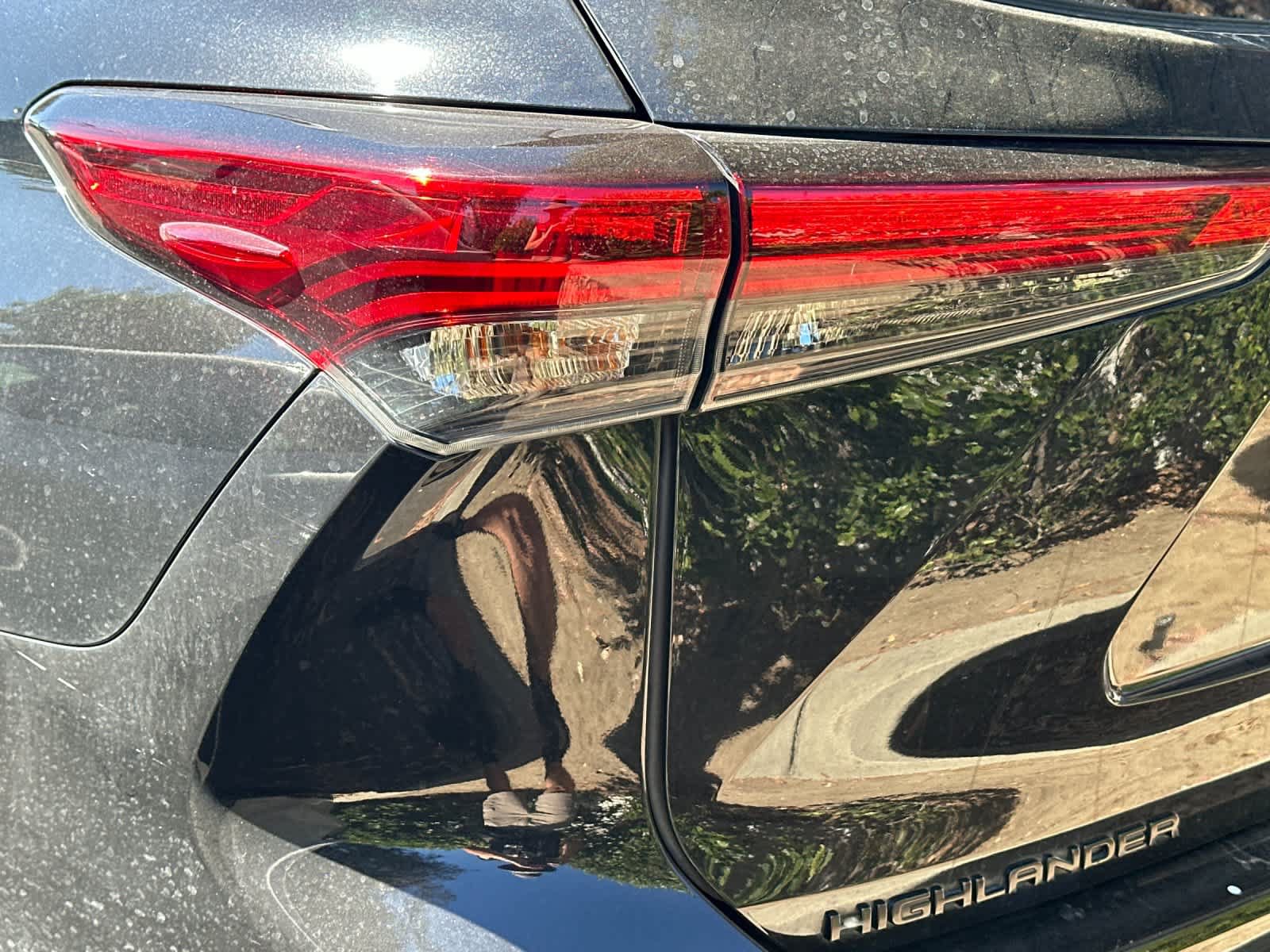 Used 2021 Toyota Highlander XSE FWD image 8