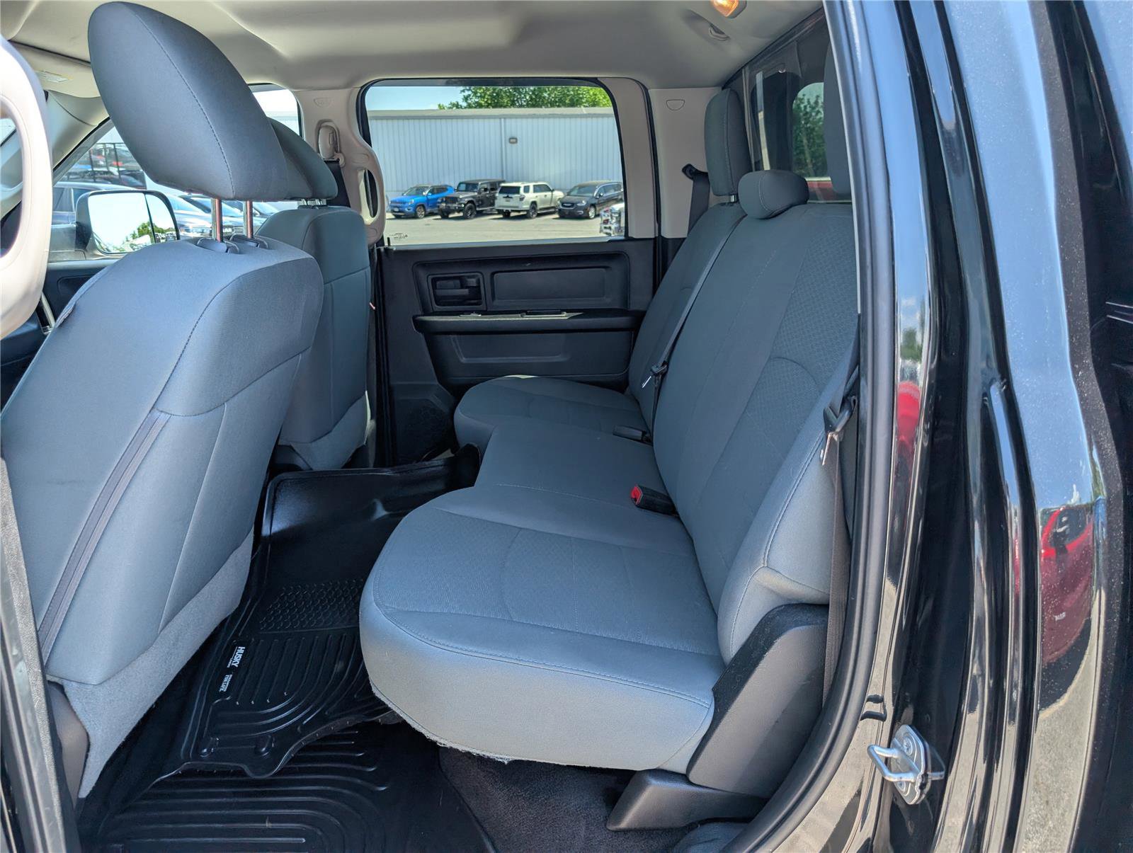 Used 2018 RAM 2500 Tradesman w/ Chrome Appearance Group AWD/4WD image 13