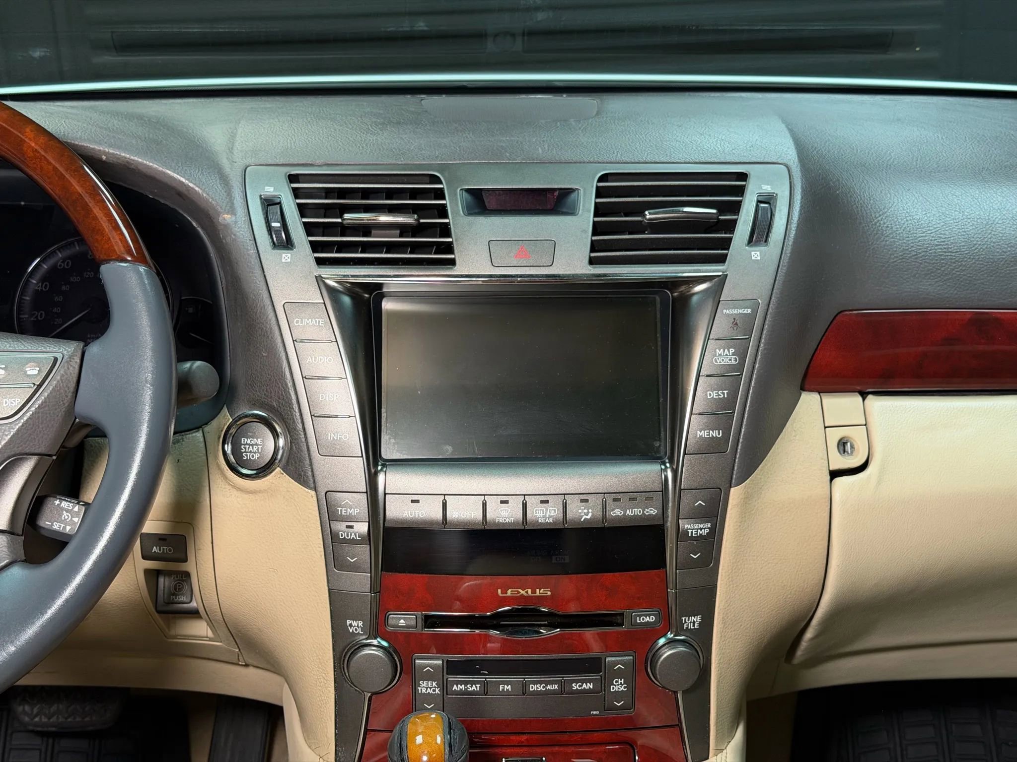 Used 2009 Lexus LS 460 AWD w/ Comfort Seating Pkg image 28