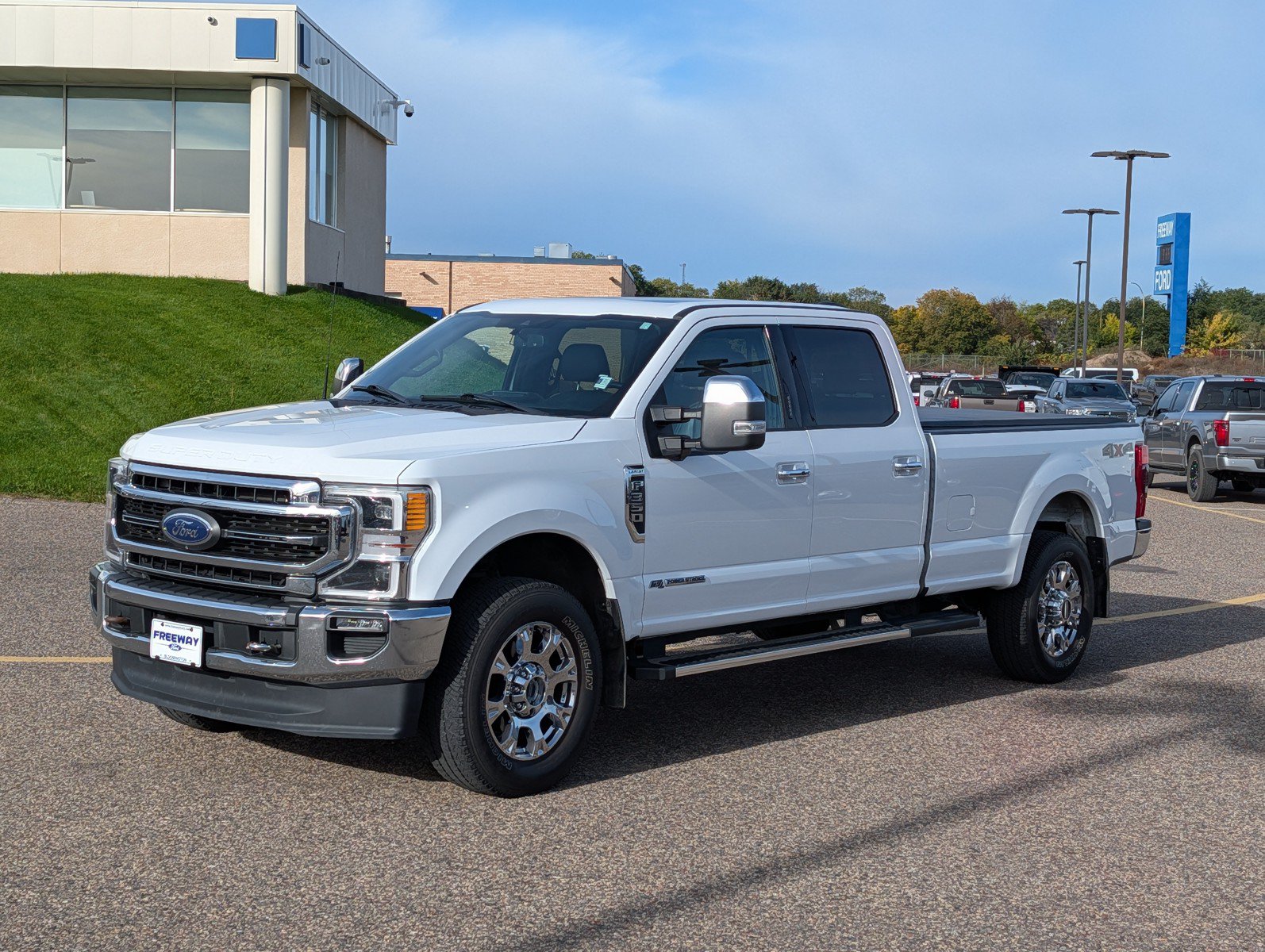 Used 2022 Ford F350 Lariat w/ Lariat Ultimate Package AWD/4WD image 1