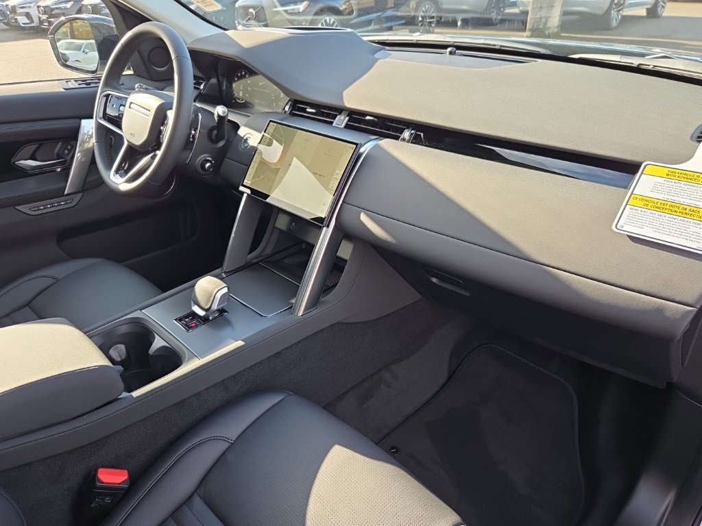 New 2025 Land Rover Discovery Sport S image 20