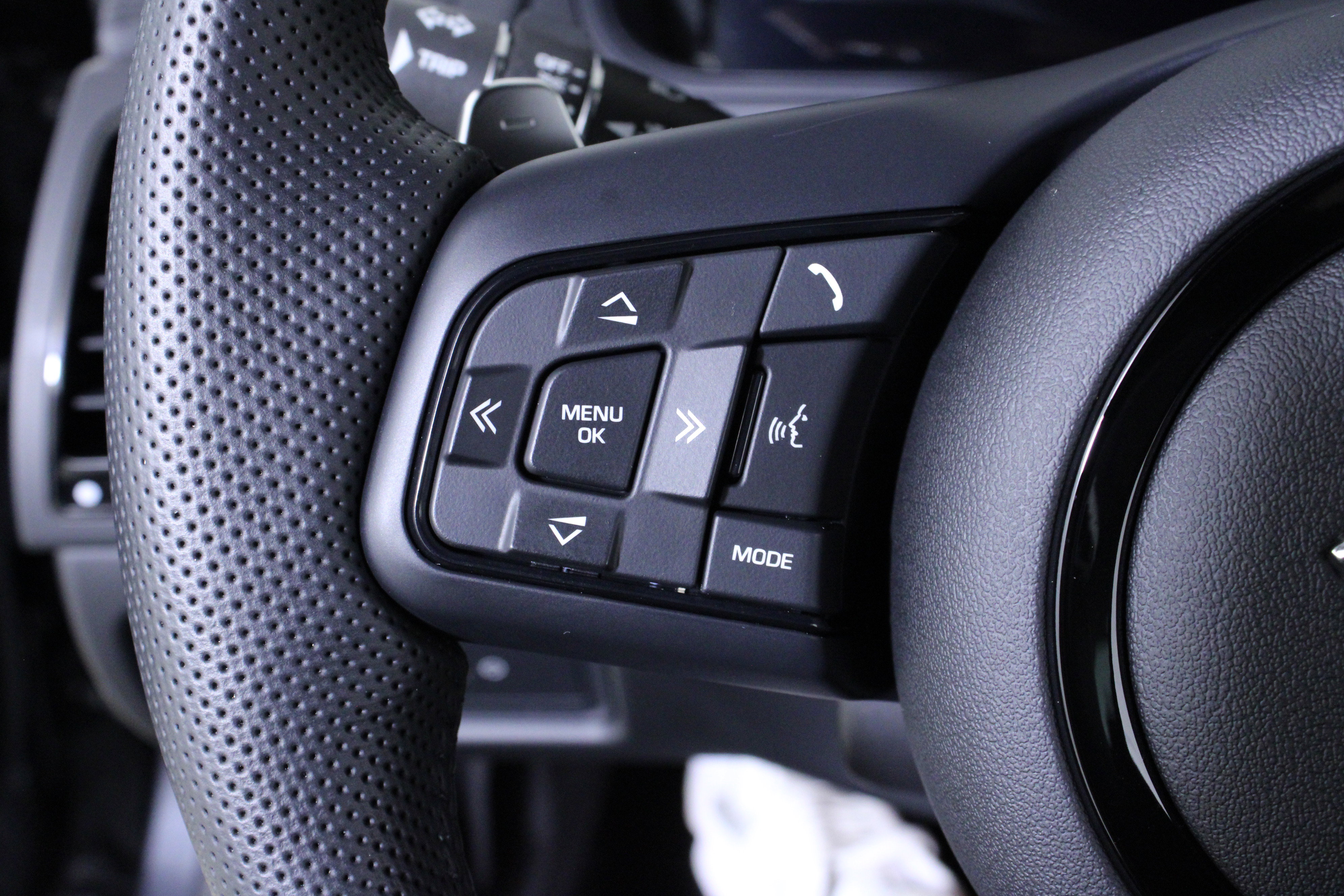 Used 2024 Jaguar F-TYPE R AWD/4WD image 21
