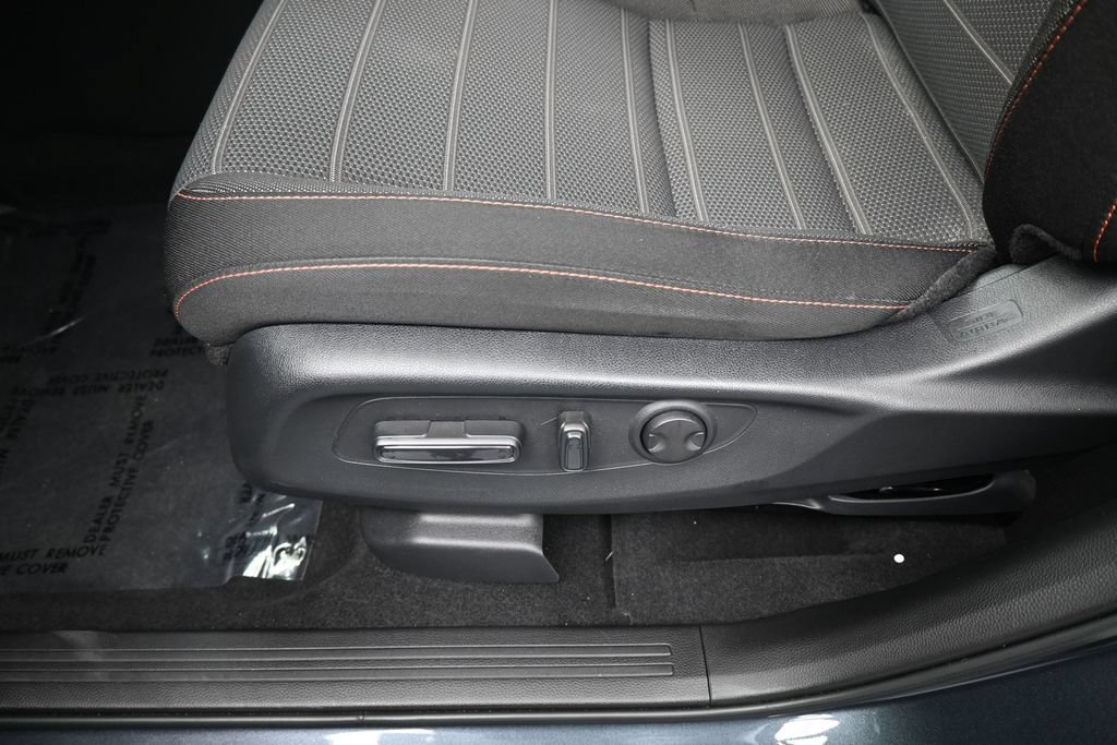 Used 2025 Honda CR-V Sport image 17