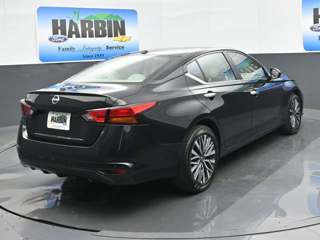 Used 2025 Nissan Altima 2.5 SV FWD image 5