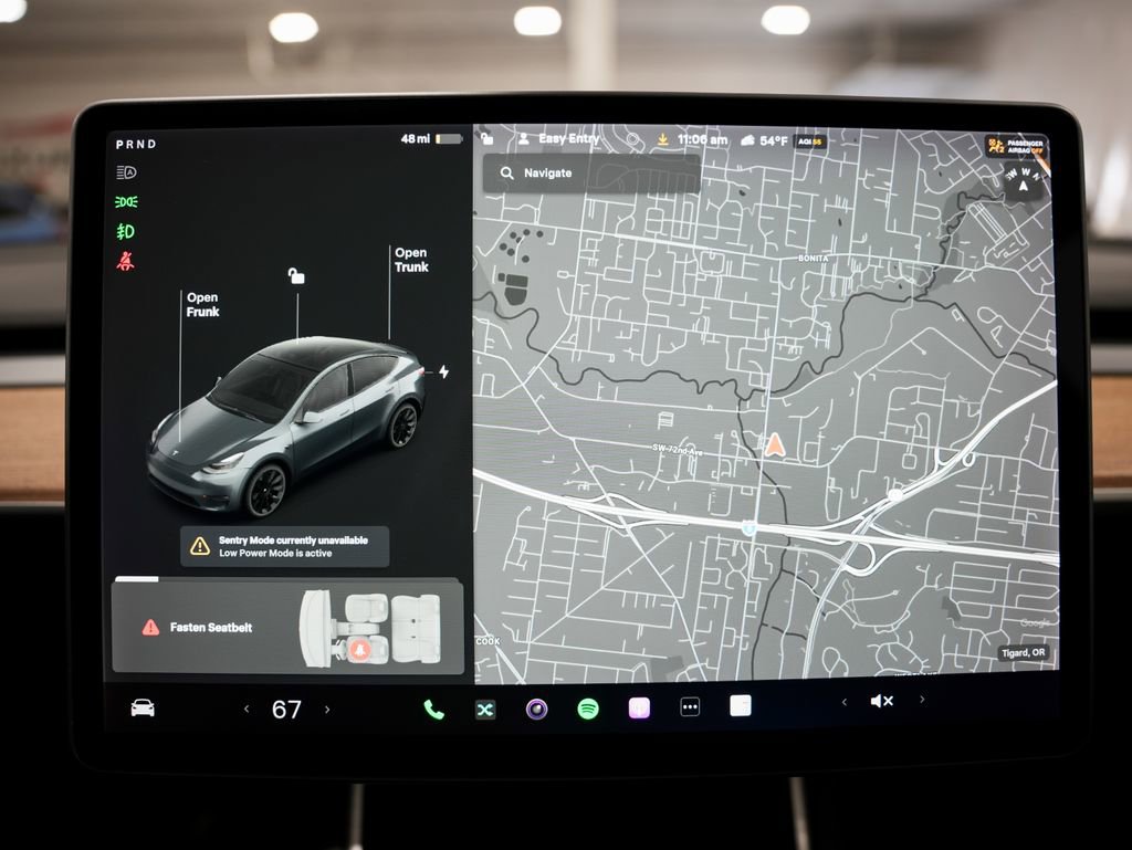 Used 2020 Tesla Model Y Long Range image 20