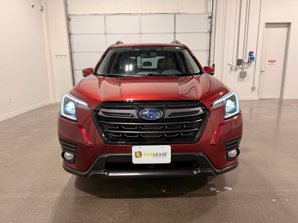 Used 2023 Subaru Forester Limited AWD/4WD image 2