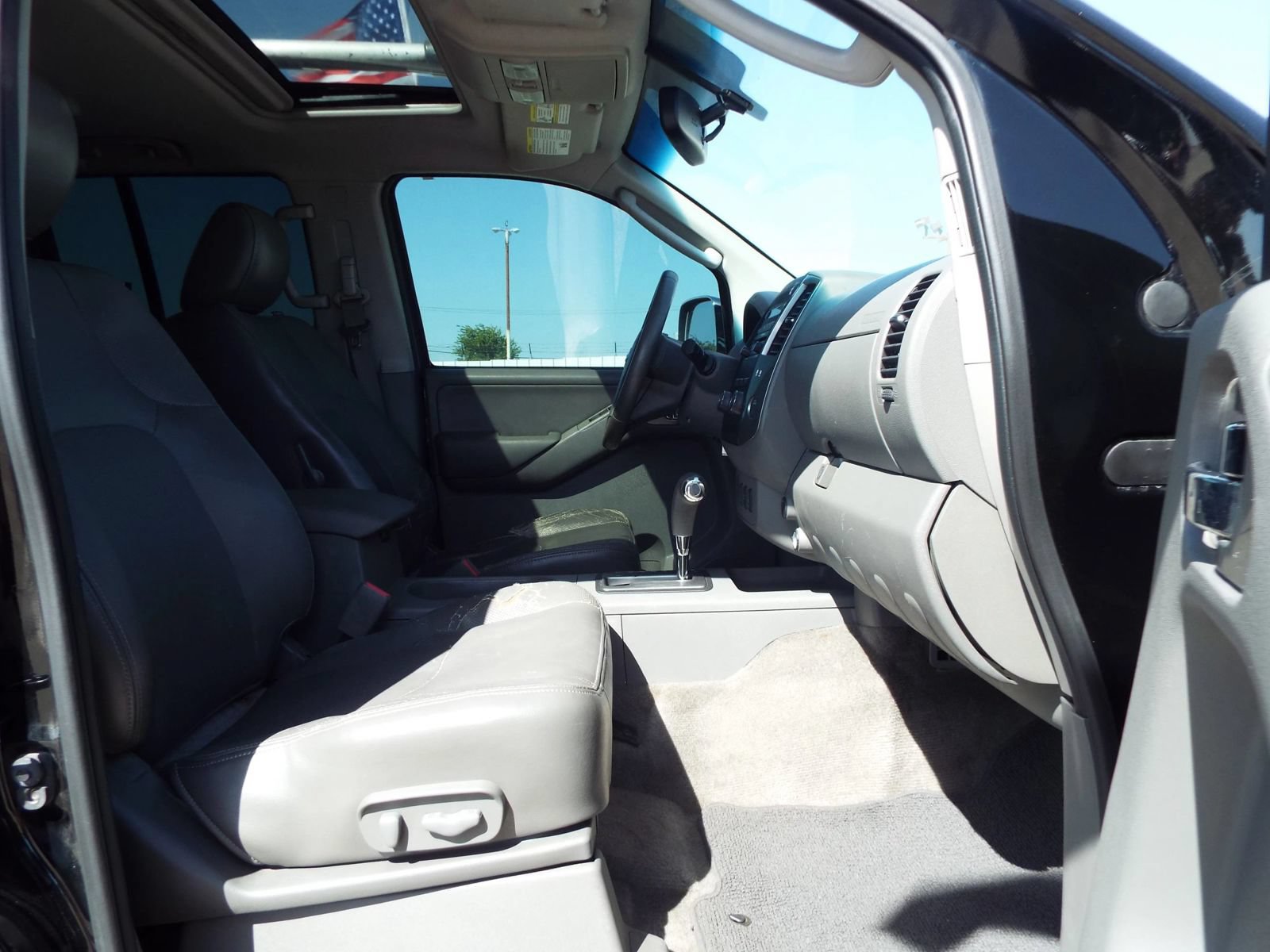 Used 2011 Nissan Frontier SL w/ Moonroof Pkg RWD image 21