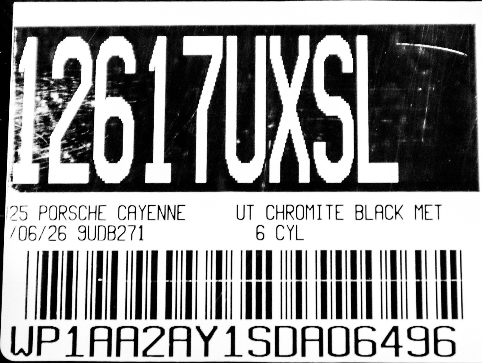 Certified 2025 Porsche Cayenne AWD/4WD image 30