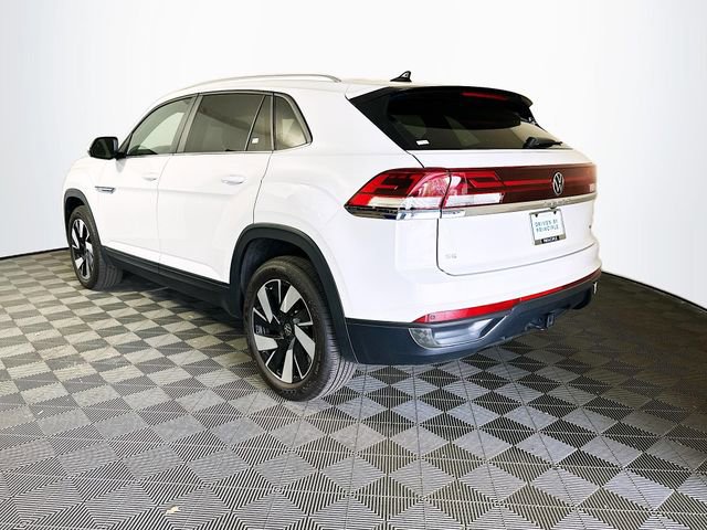 Used 2025 Volkswagen Atlas Cross Sport SE image 6