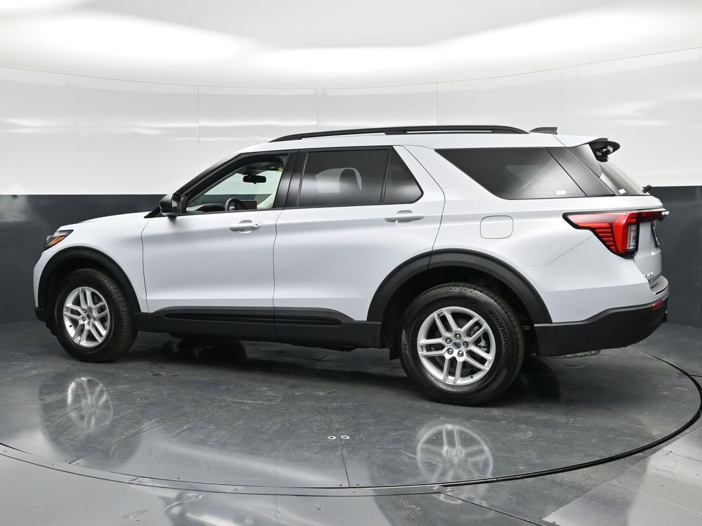 New 2026 Ford Explorer Active image 9