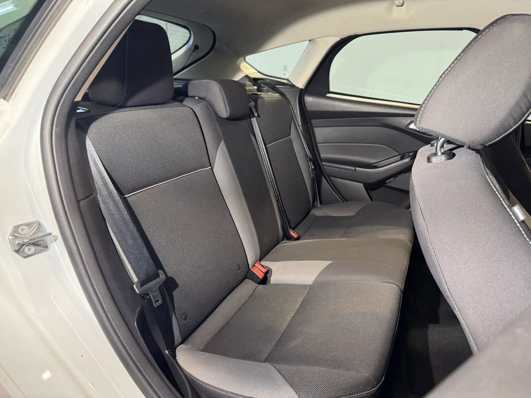 Used 2014 Ford Focus SE image 28