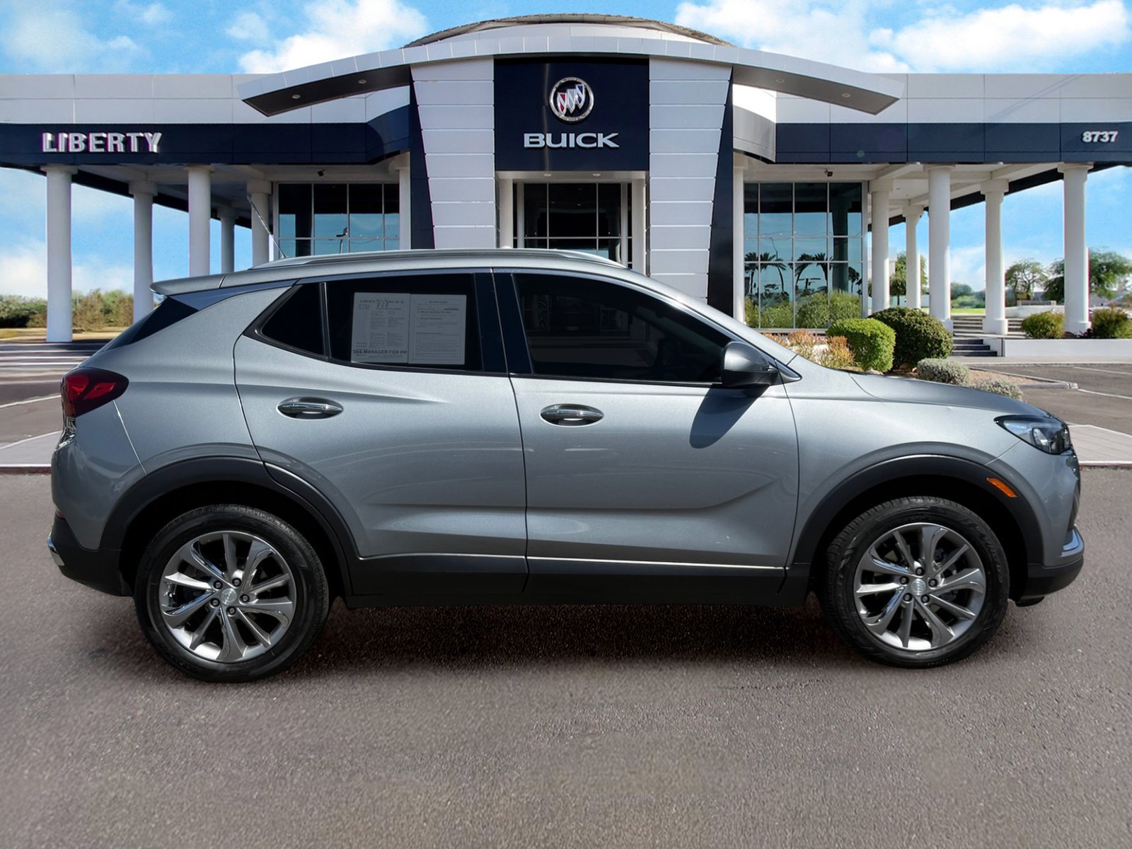 Used 2023 Buick Encore GX Essence w/ Experience Buick Package AWD/4WD image 2