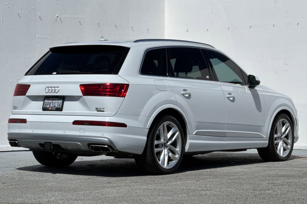 Used 2017 Audi Q7 3.0T Prestige w/ Prestige Package AWD/4WD image 3