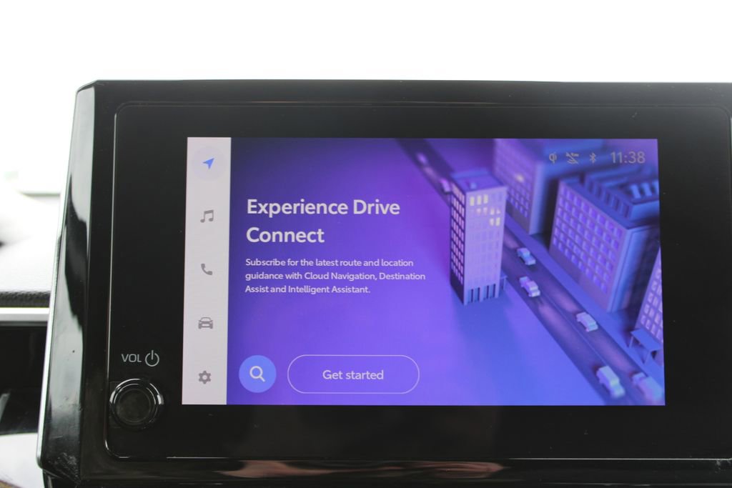 Used 2024 Toyota Corolla Cross XLE image 45