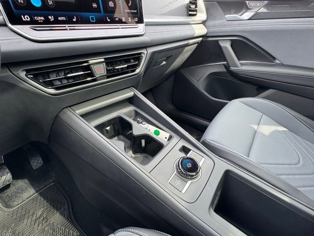 New 2026 Volkswagen Tiguan SE AWD/4WD image 37