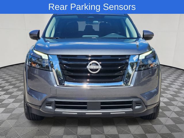 Used 2025 Nissan Pathfinder SV FWD image 2