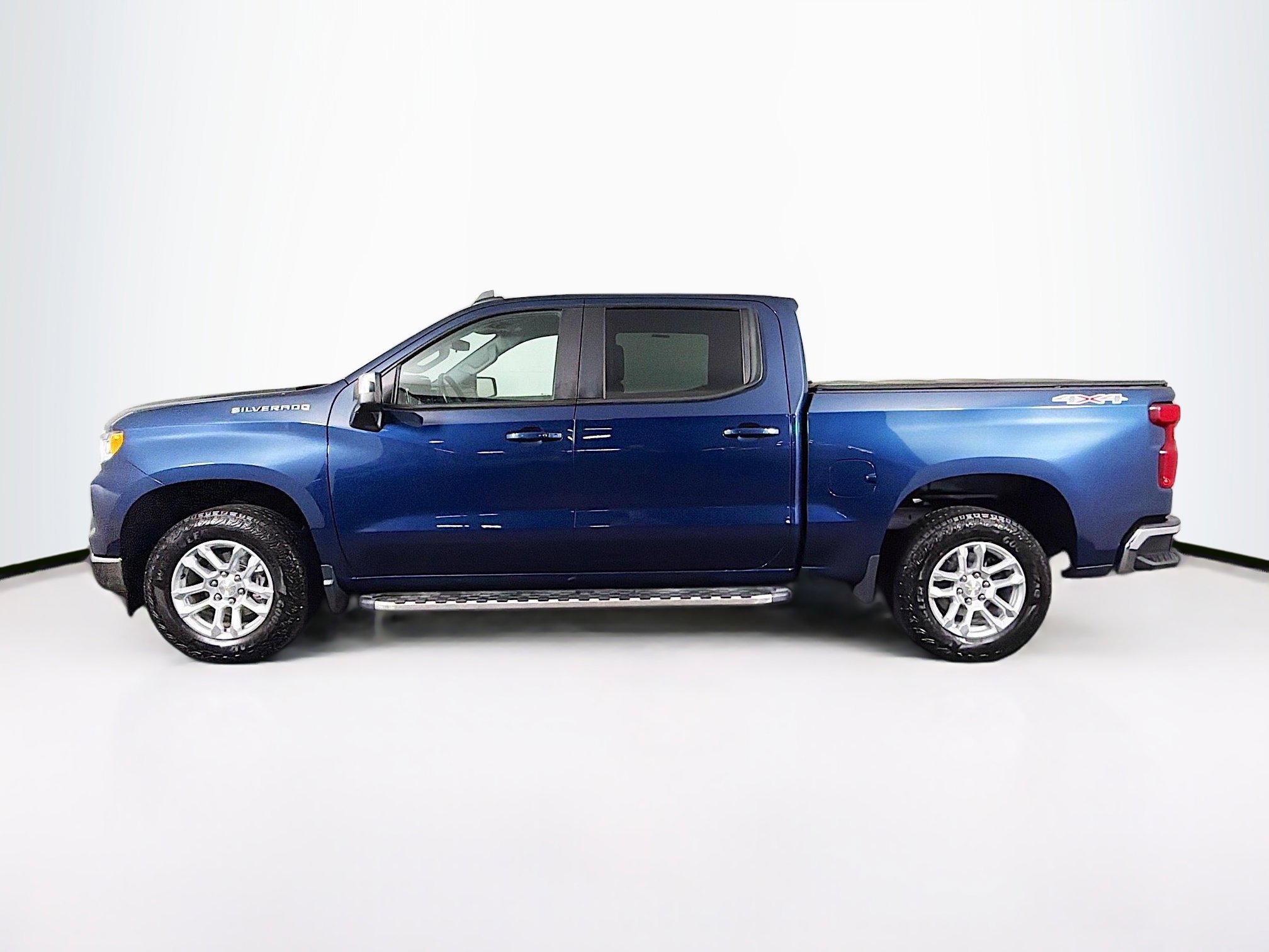 Used 2022 Chevrolet Silverado 1500 LT image 5