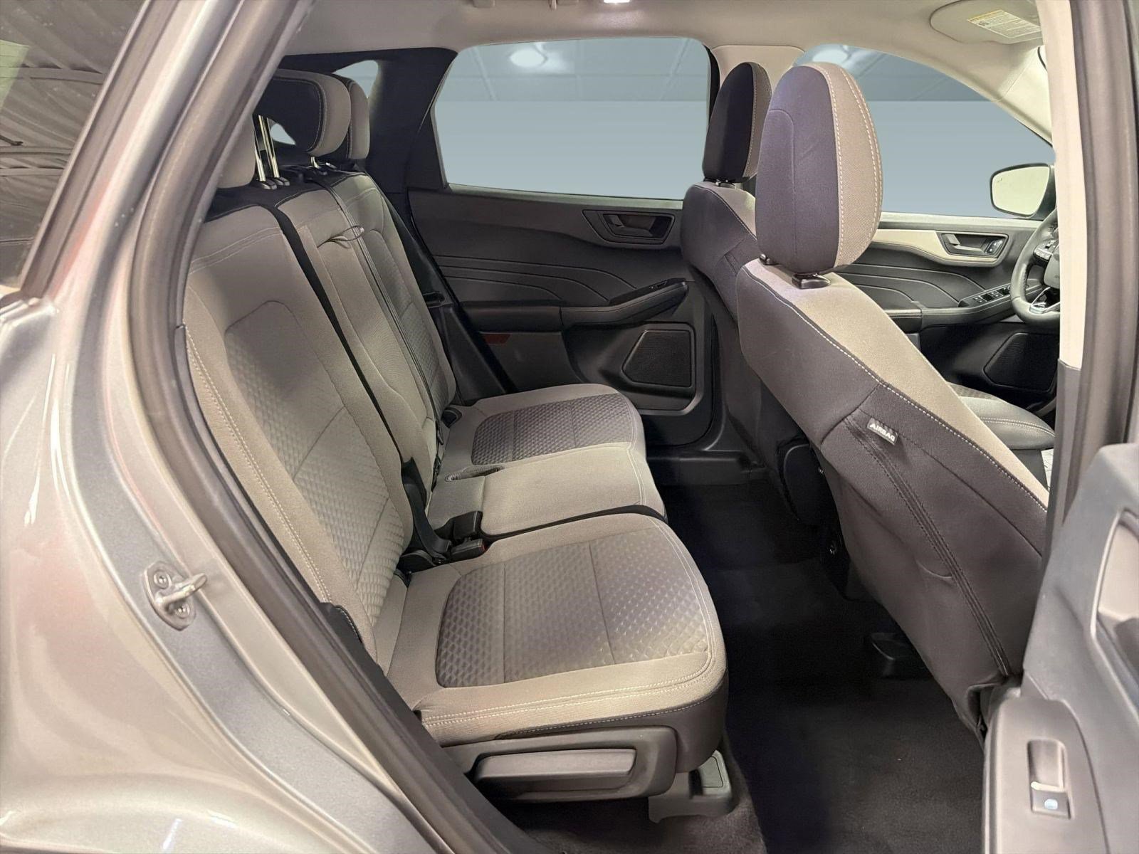 Used 2022 Ford Escape SE w/ Convenience Package FWD image 30