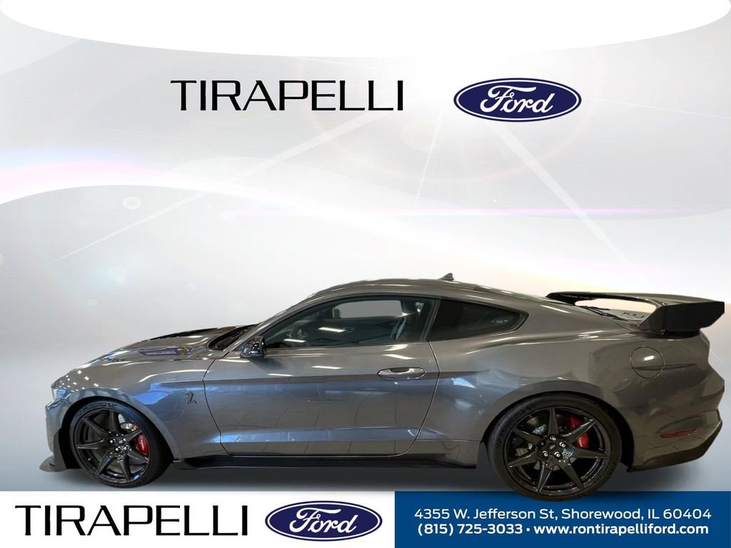 Used 2021 Ford Mustang Shelby GT500 w/ Carbon Fiber Track Pack RWD image 3