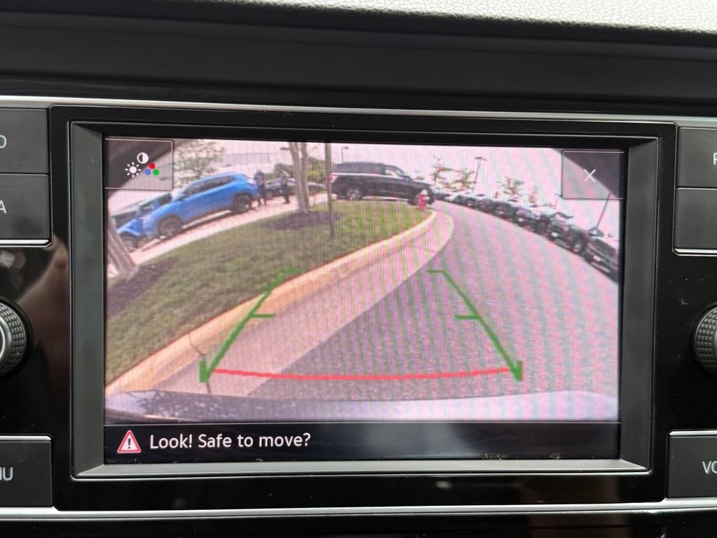Used 2024 Volkswagen Jetta SE FWD image 27