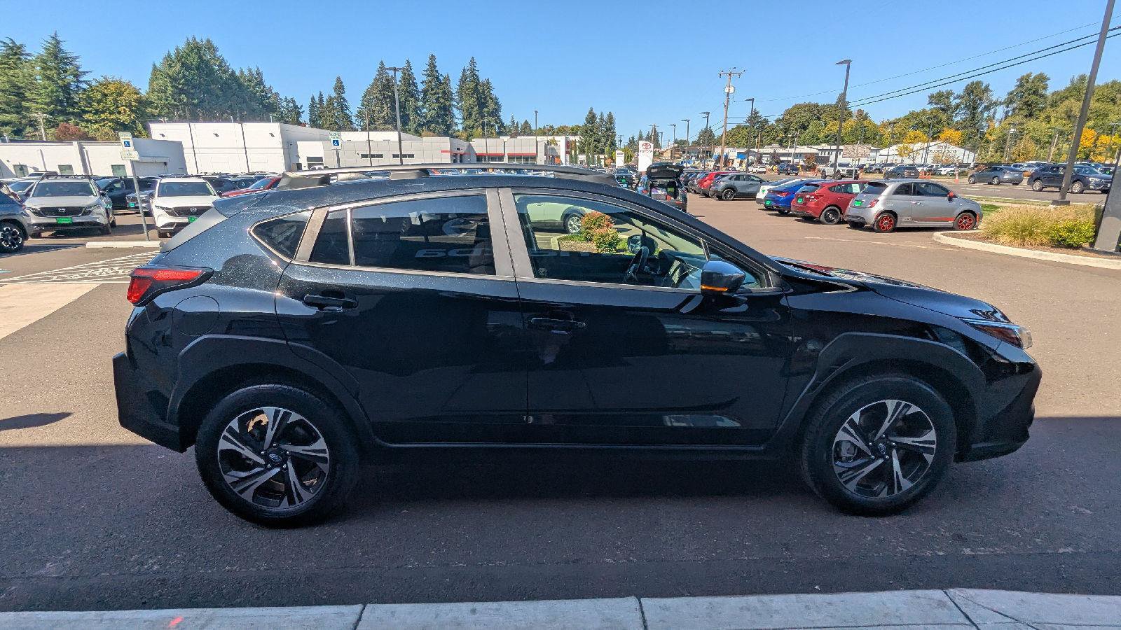 Used 2025 Subaru Crosstrek 2.5i Premium AWD/4WD image 7