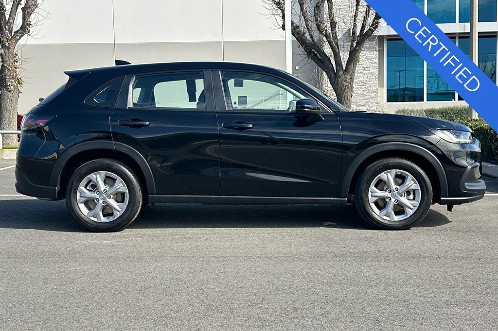 Certified 2025 Honda HR-V LX image 3