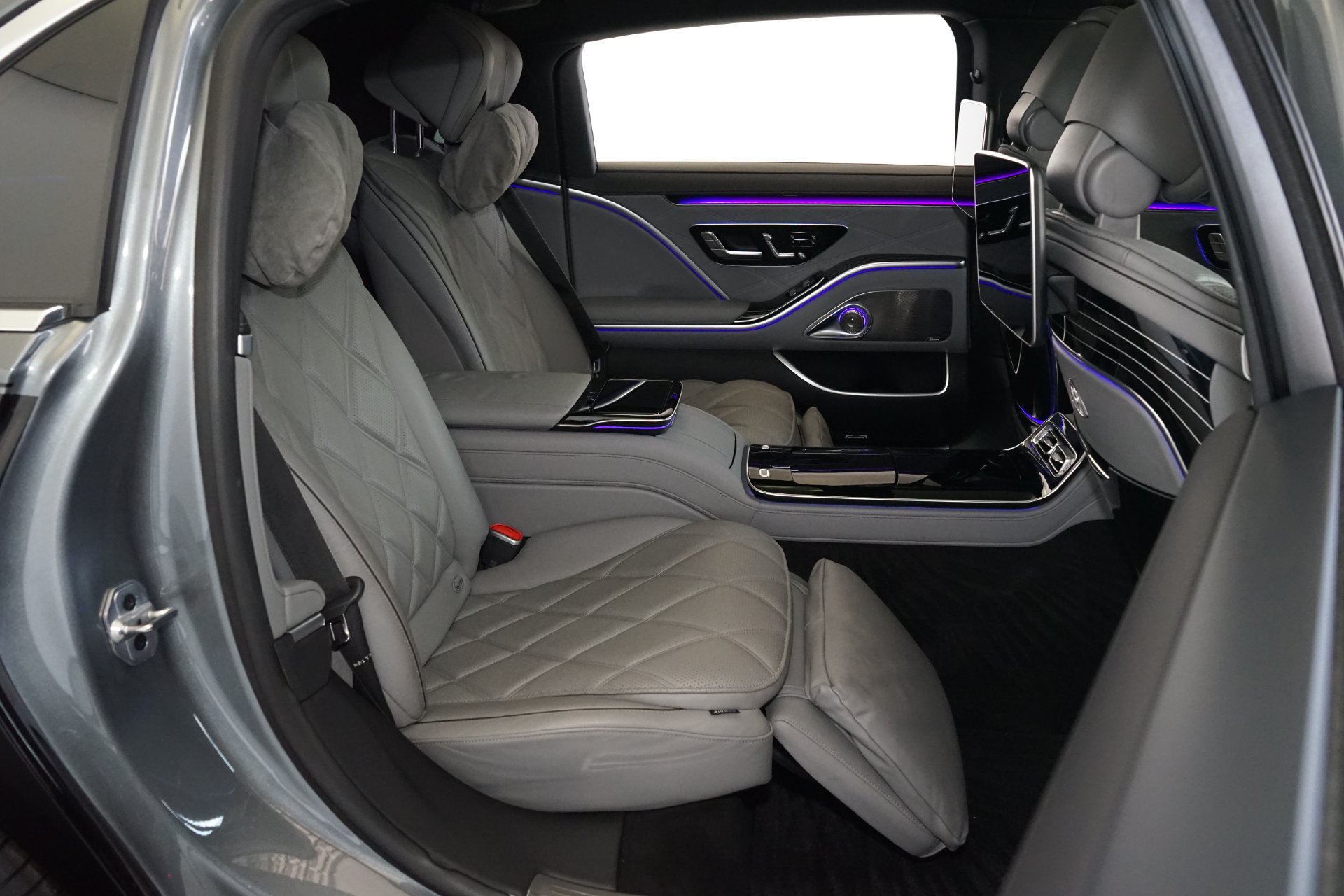 Used 2024 Mercedes-Benz Maybach S 580 4MATIC image 21