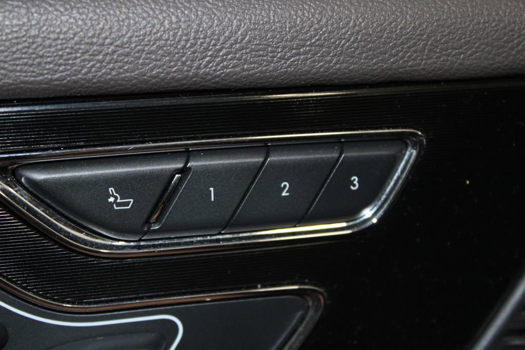 Used 2022 Lincoln Corsair AWD w/ Equipment Group 101A image 28