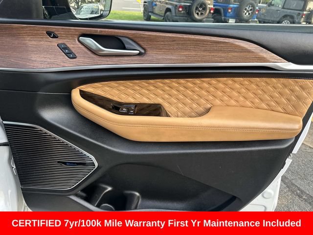 Used 2023 Jeep Grand Cherokee L Summit w/ Advanced Protech Group IV AWD/4WD image 9