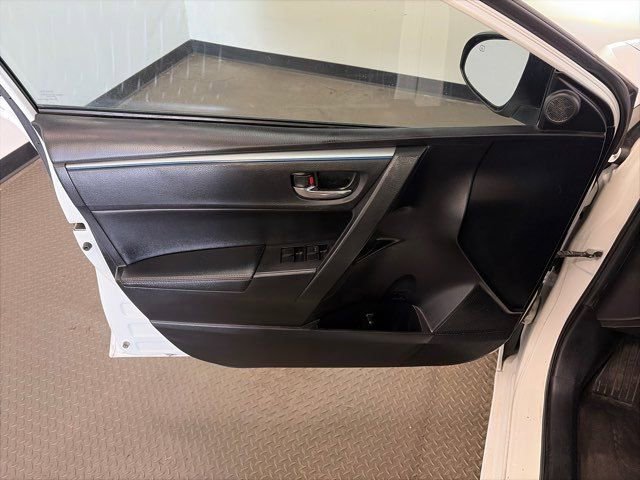 Used 2016 Toyota Corolla S image 16