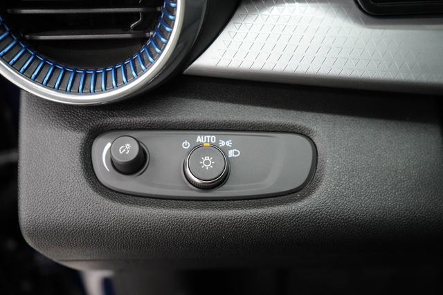 Used 2024 Chevrolet Trax LT w/ LT Convenience Package FWD image 22