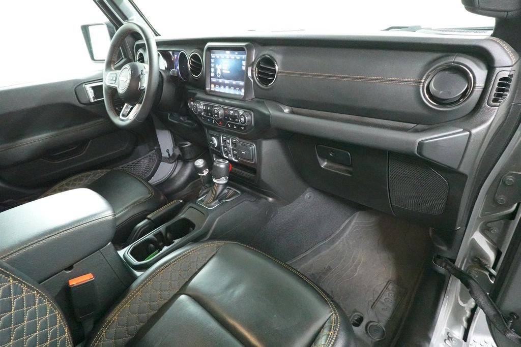 Used 2023 Jeep Wrangler Unlimited Sahara AWD/4WD image 35