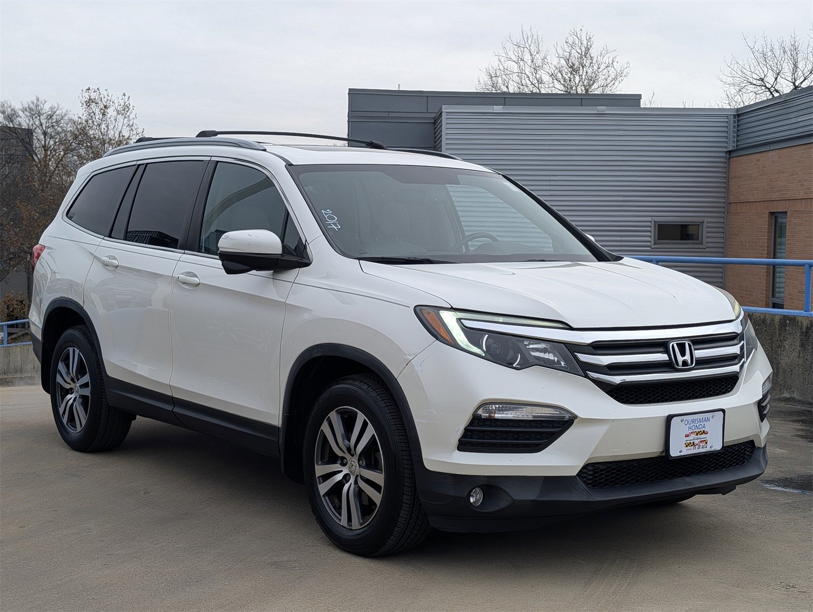Used 2017 Honda Pilot EX-L image 2