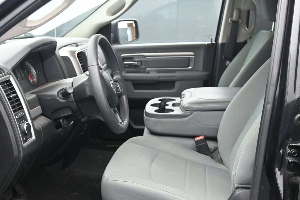 Used 2018 RAM 1500 Classic SLT AWD/4WD image 15