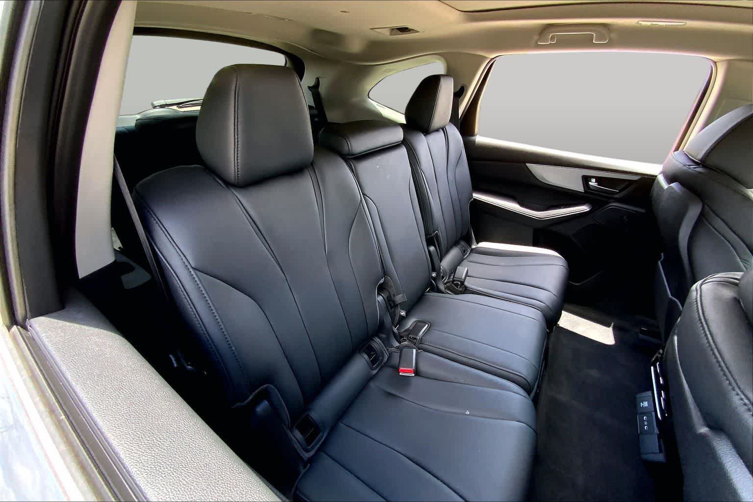 Used 2026 Acura MDX FWD image 19