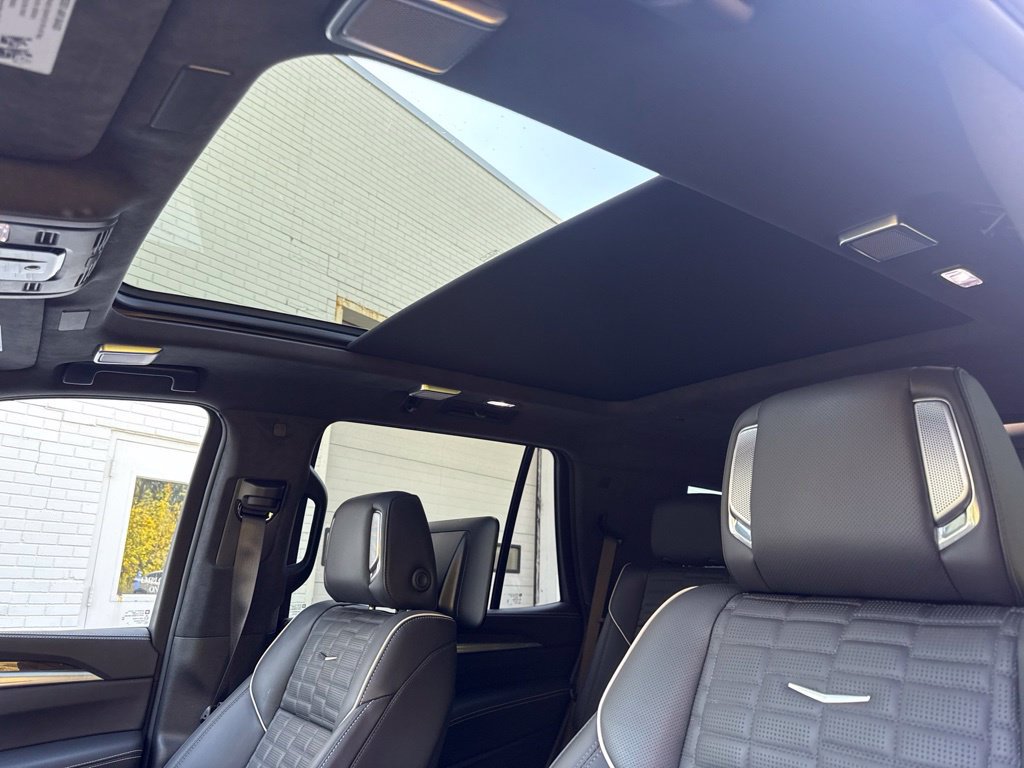 Used 2026 Cadillac Escalade Platinum Sport w/ LPO, Floor Liner Package AWD/4WD image 27
