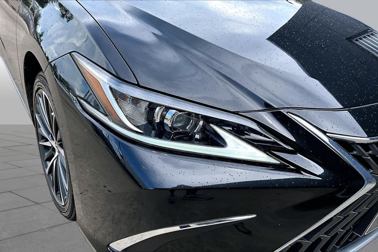 Used 2023 Lexus ES 300h w/ Premium Package FWD image 26