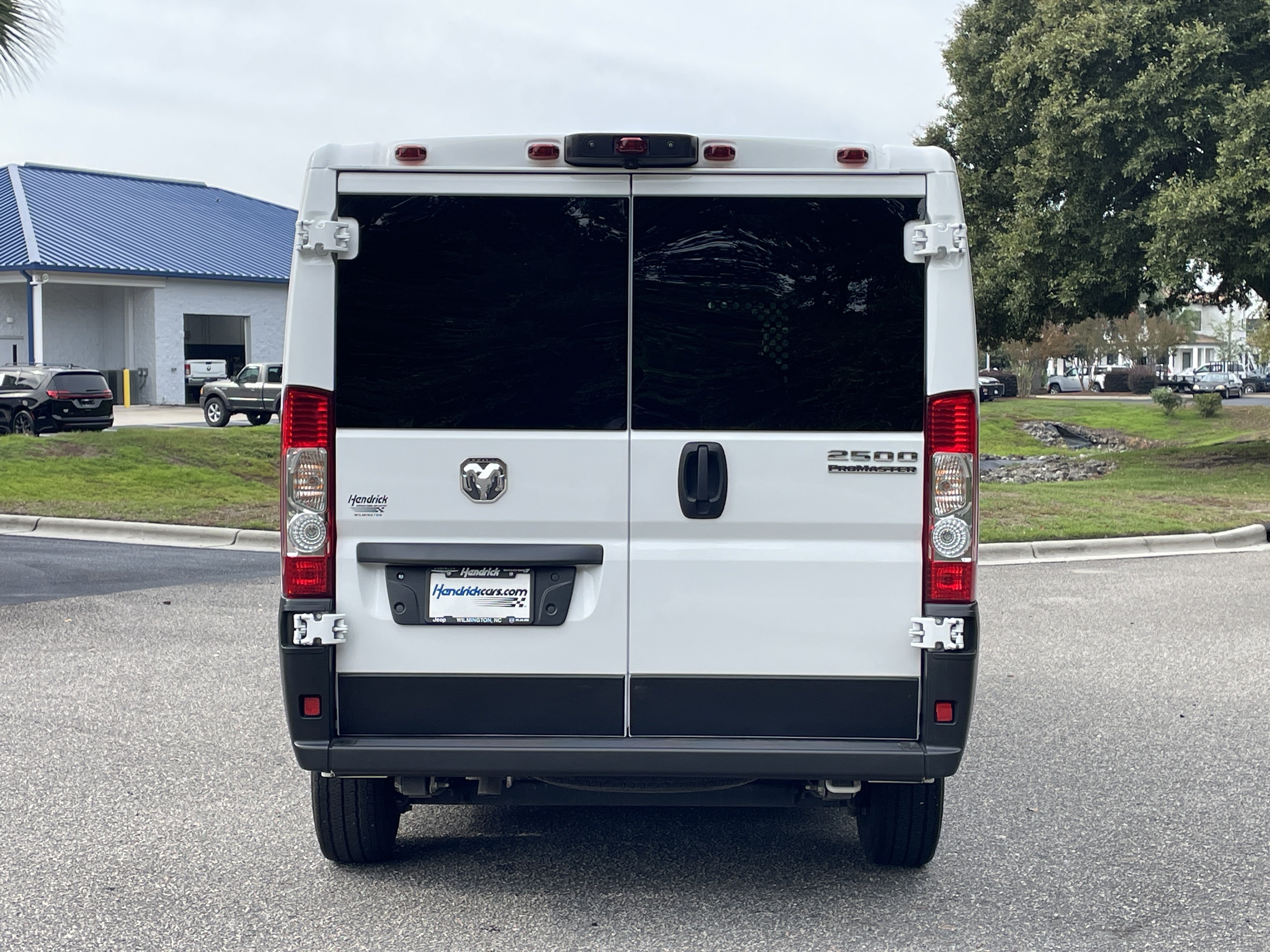 Used 2025 RAM ProMaster 2500 w/ U-Haul Equipment Group FWD image 8