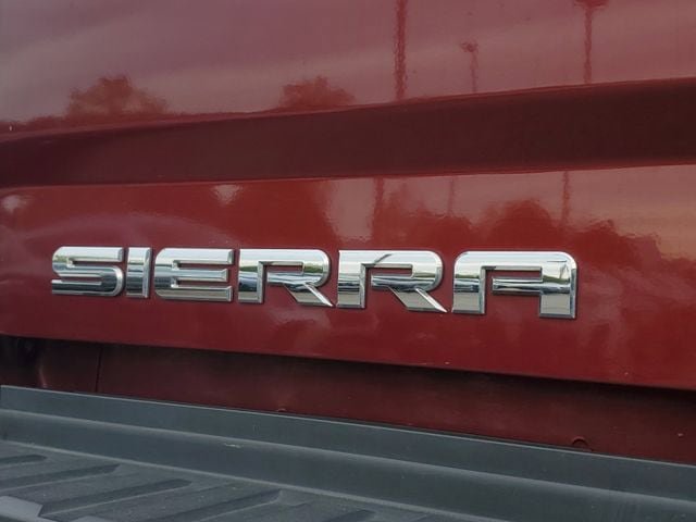 Used 2017 GMC Sierra 2500 SLT w/ Duramax Plus Package AWD/4WD image 10