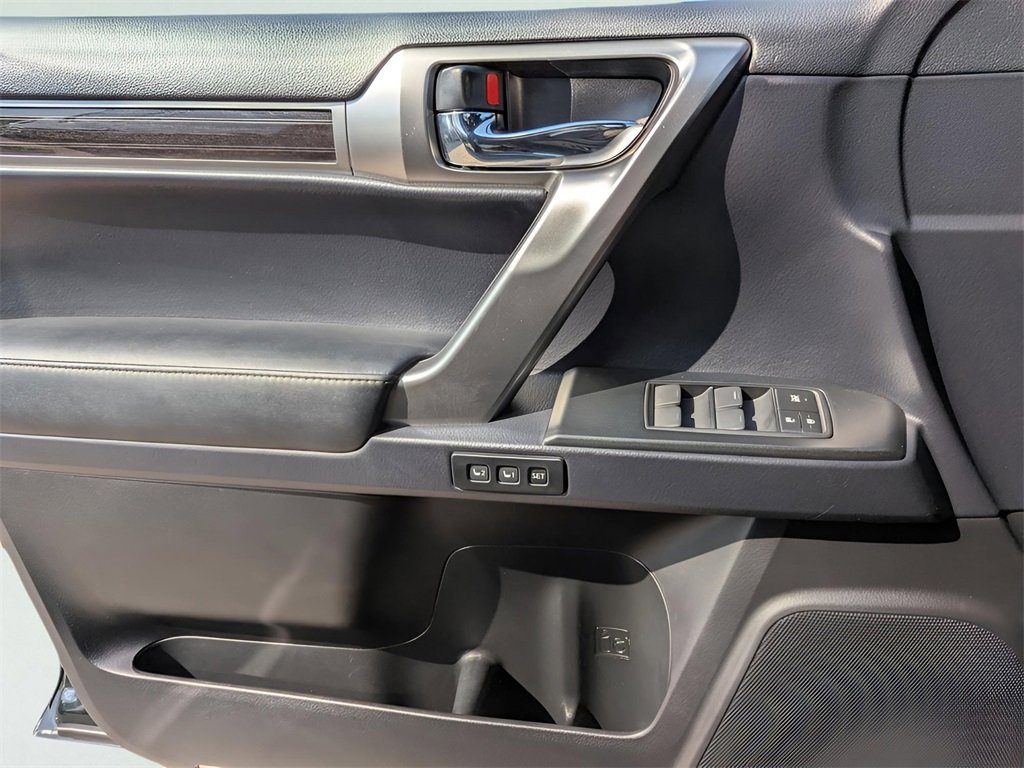 Used 2023 Lexus GX 460 Luxury image 15