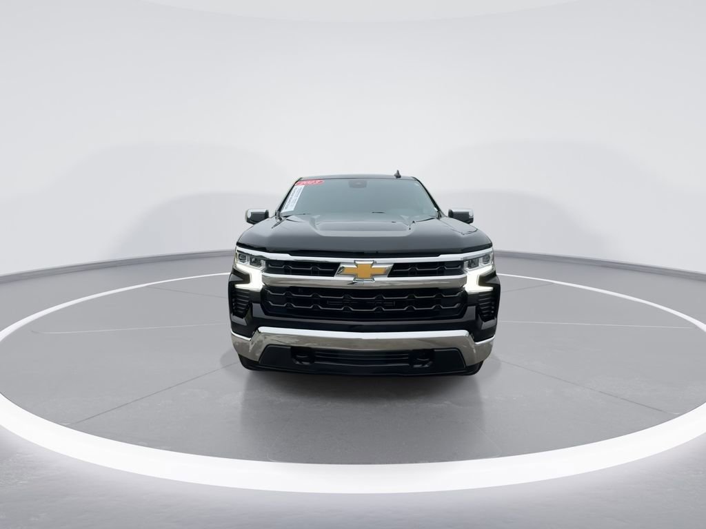 Used 2023 Chevrolet Silverado 1500 LT AWD/4WD image 3