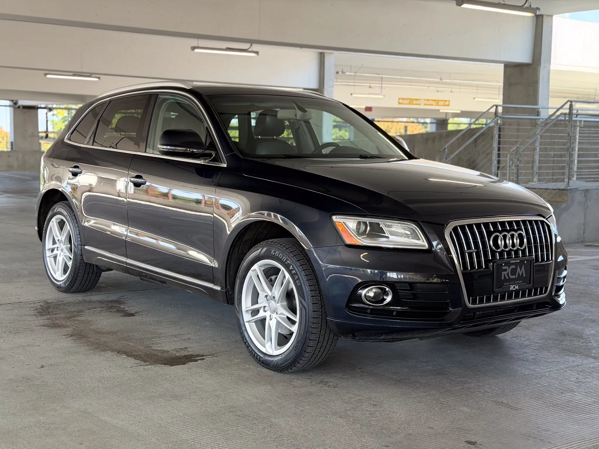 Used 2015 Audi Q5 2.0T Premium Plus w/ Technology Package AWD/4WD image 3