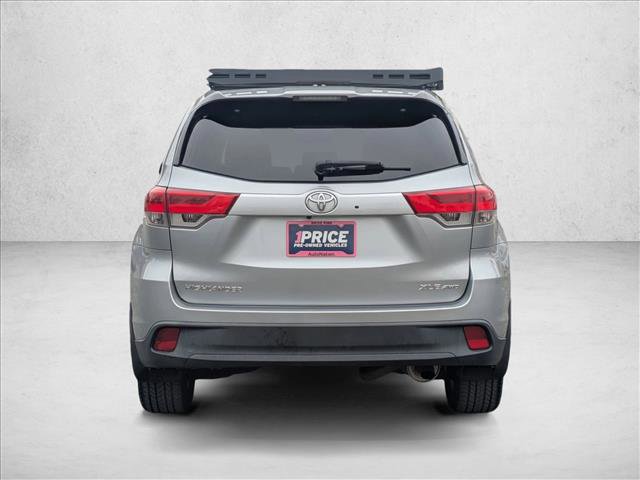 Used 2018 Toyota Highlander XLE image 7