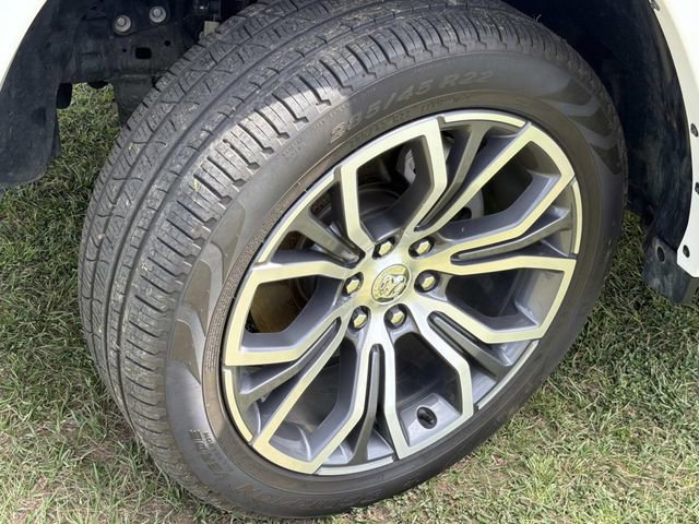 Used 2025 RAM 1500 Tungsten w/ Towing Technology Group image 17